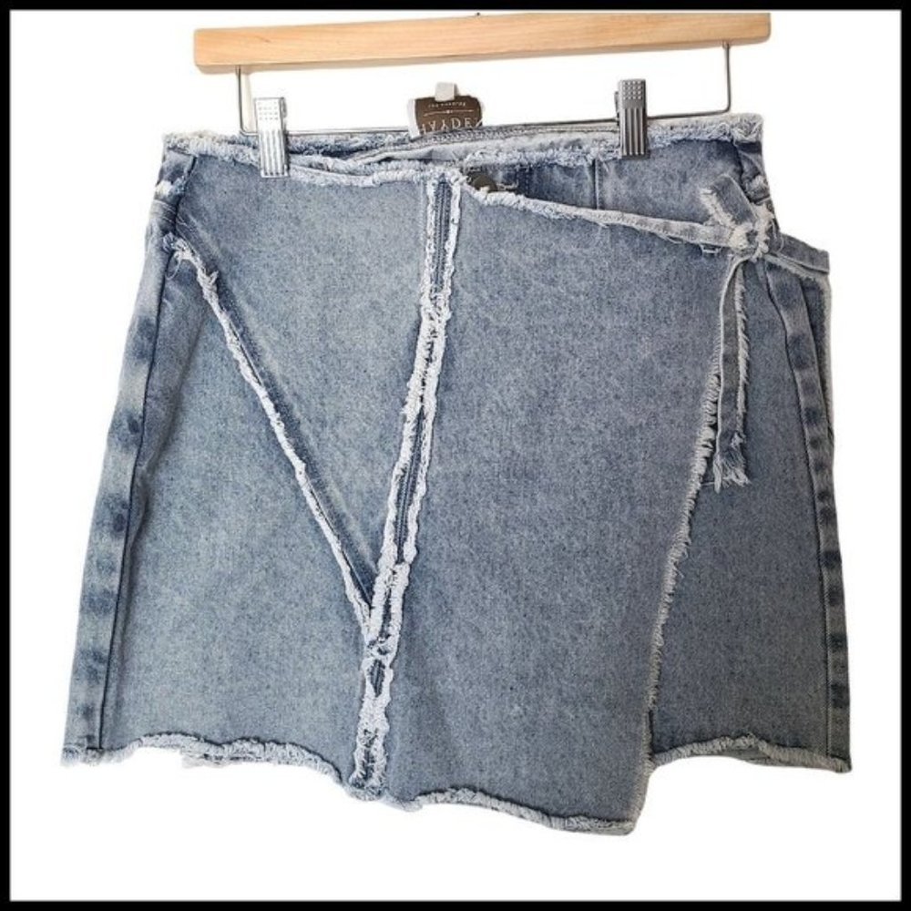 Hayden LA Asymmetrical Faux Wrap Denim Skirt M Medium Raw‎ Hem
